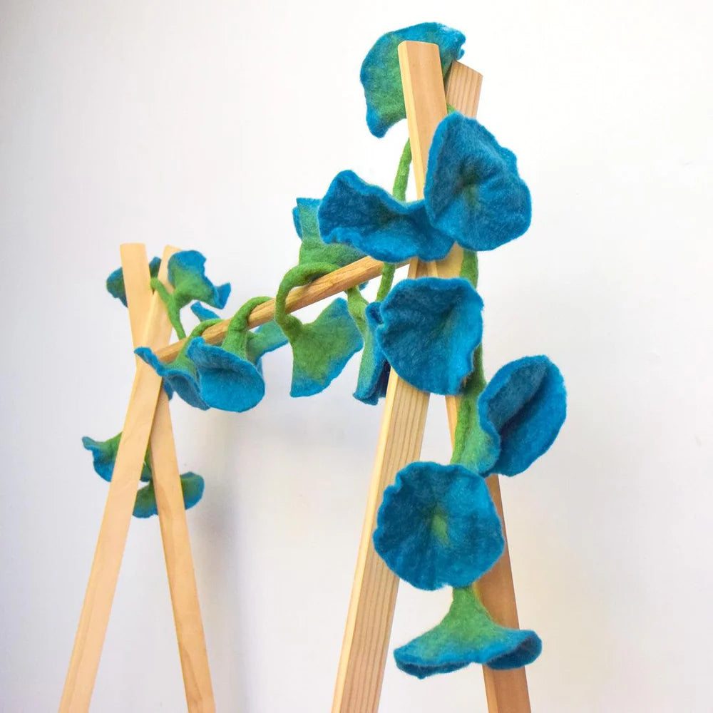 Colorful Felt Flower Garland, Blue