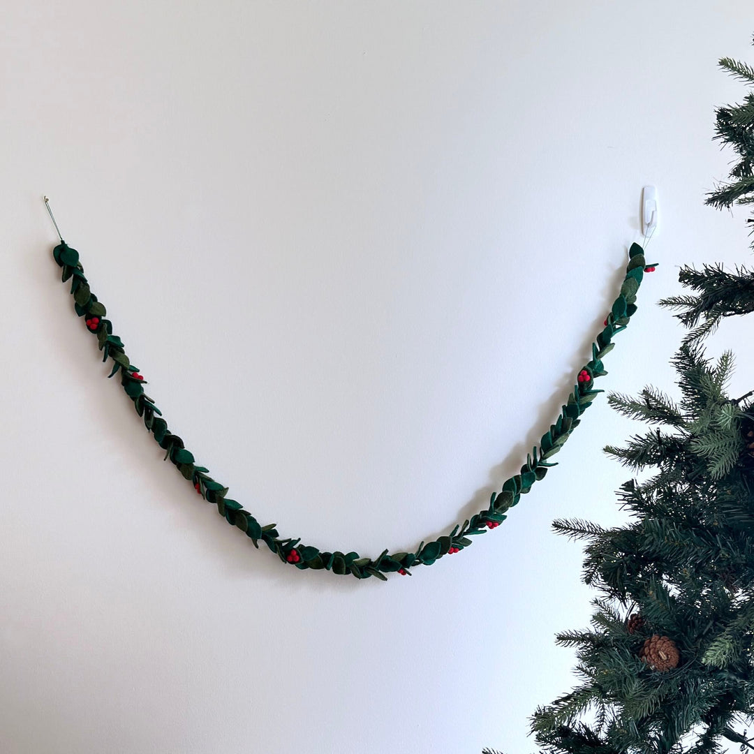 Felt Holly Garland