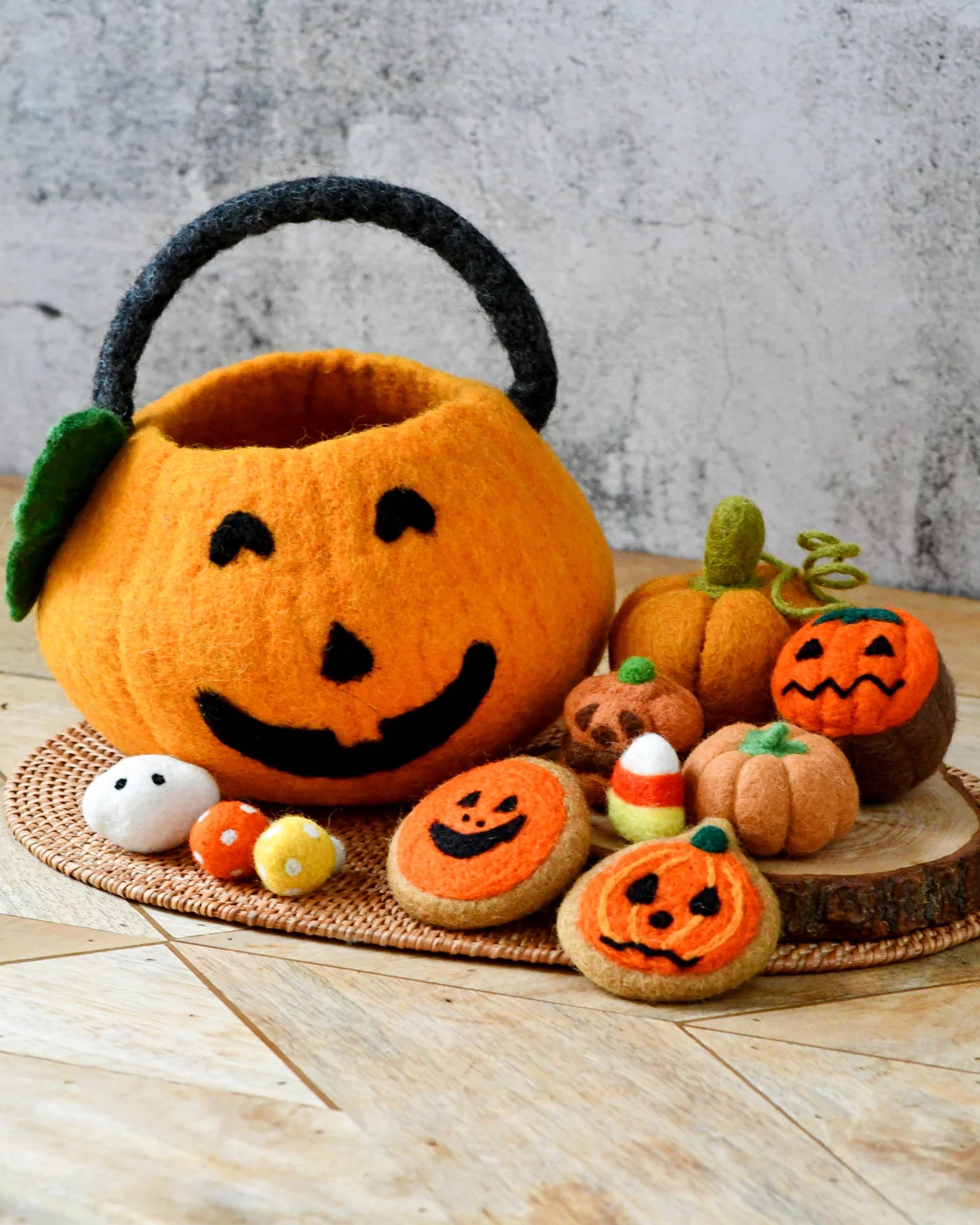 Sale Felt Jack O' Lantern Pumpkin Grazing Set