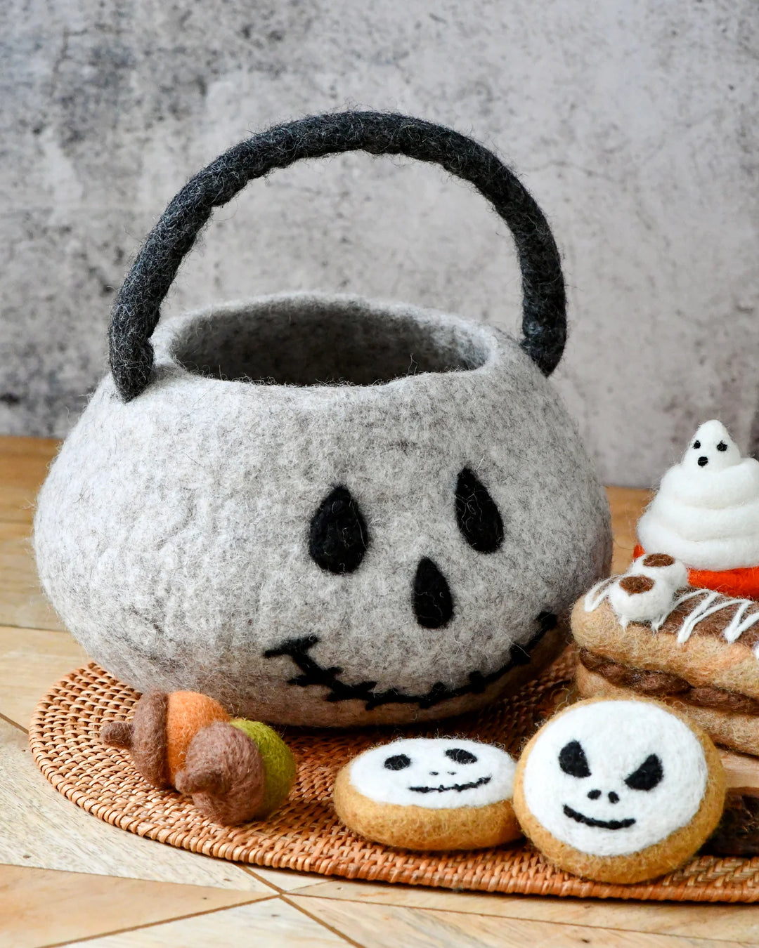 Felt Spooky Ghost Grazing Set