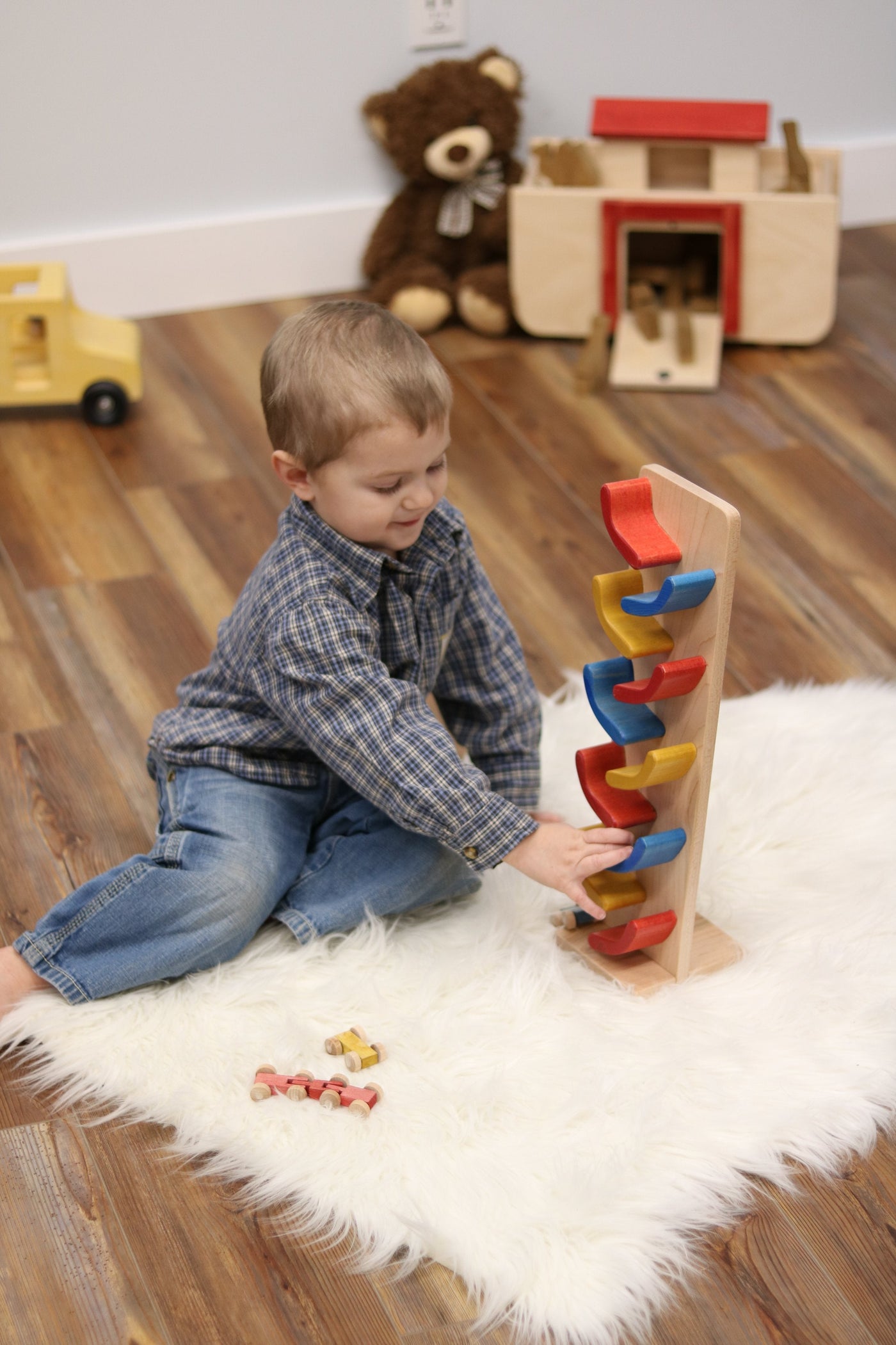 Mini Car Roller Wooden Toy, Pack of Cars Included