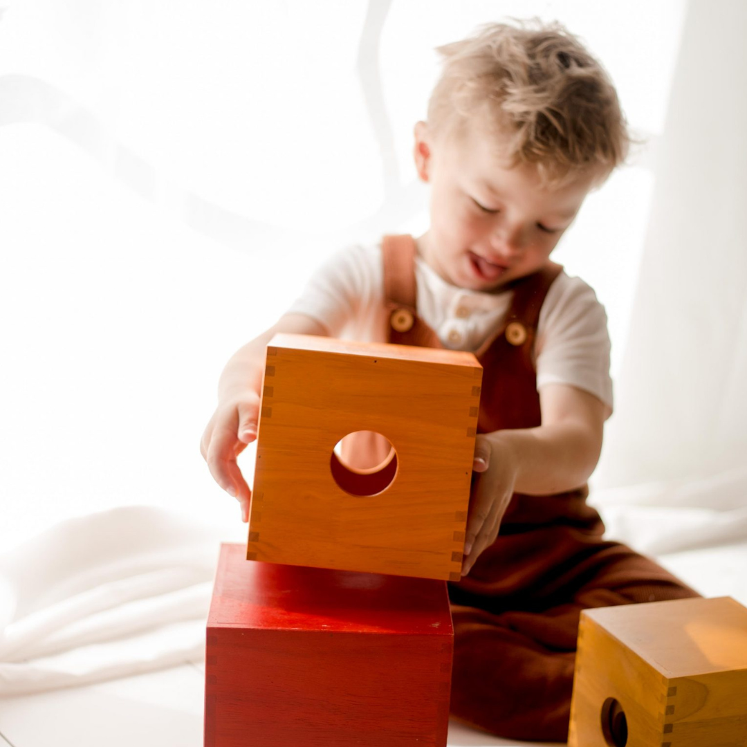 Sale Q Toys Rainbow Nesting Boxes