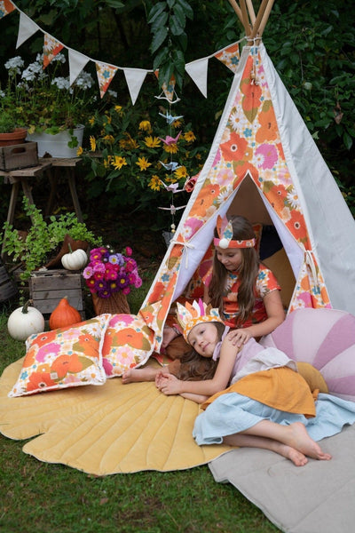 “Picnic with Flowers” Teepee Tent