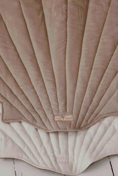 Linen “Powder Pink” Shell Mat