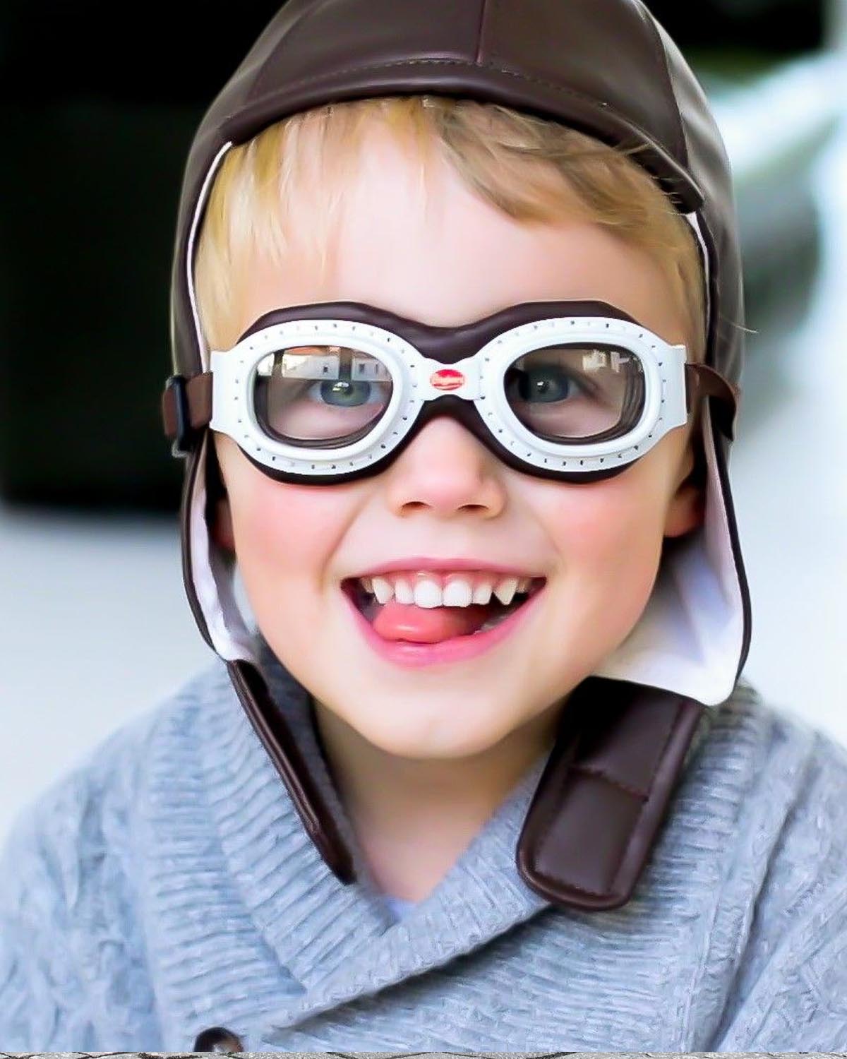 Bagher Racing Cap and Goggles Set