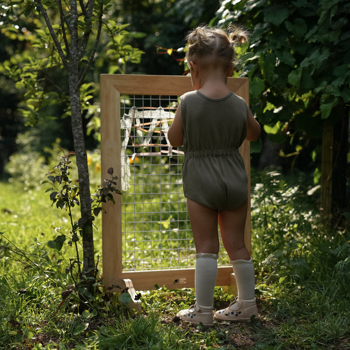 Q Toys Wooden Weaving Station