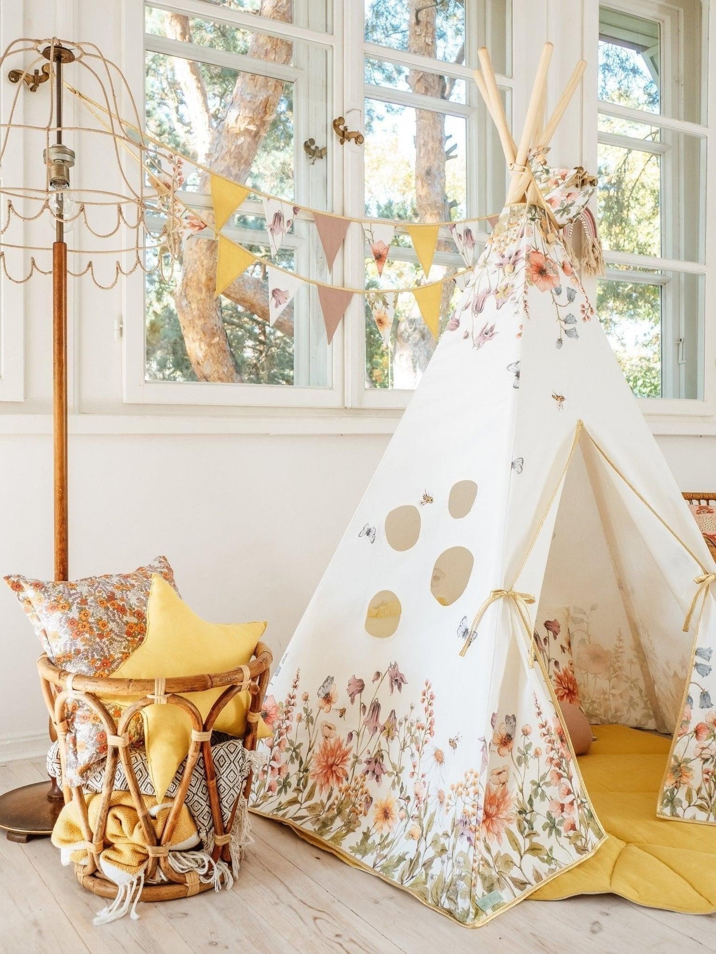 “Wildflowers” Teepee and "Powder Pink" Leaf Mat Set