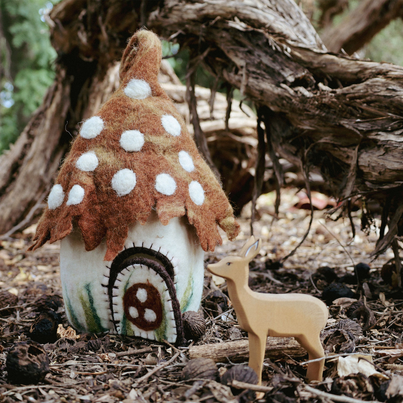 Felt Toadstool Home, Brown