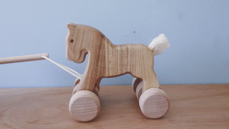 Bajo Pull Along Horses