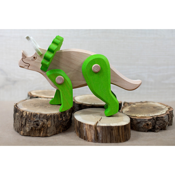 Bajo Triceratops Action Figure