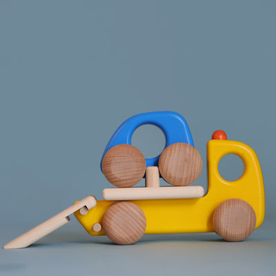 Bajo Wooden Tow Truck