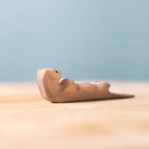Bumbu Otter, Sleeping