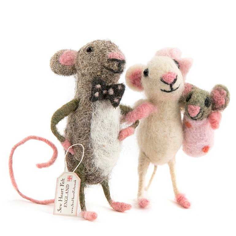 Felt Mouse Family with Baby Girl