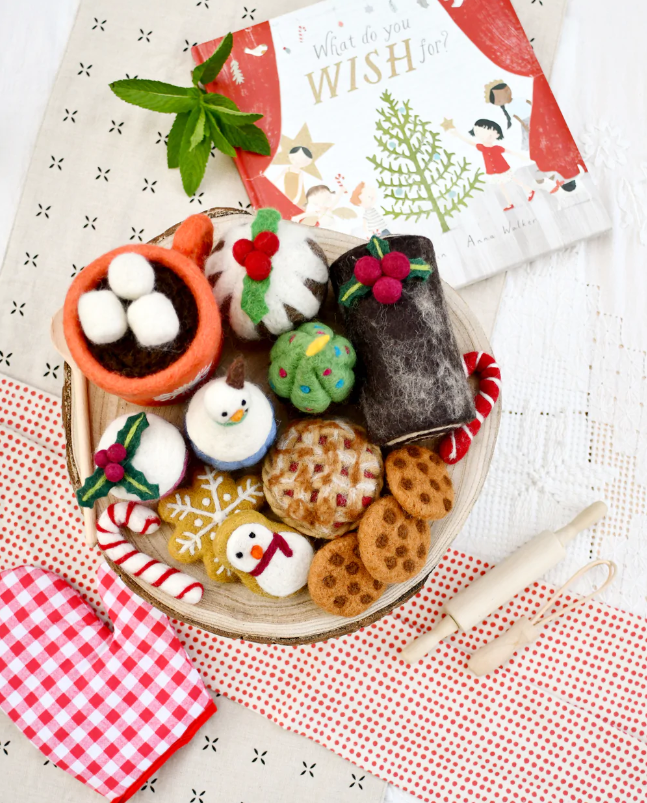 Pre-Order Felt Christmas Play Food Grazing Box, Set B (Ships in November)