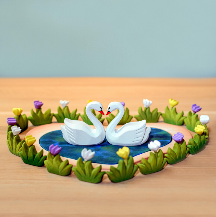 Bumbu Wooden Heart Lake and Swan Set