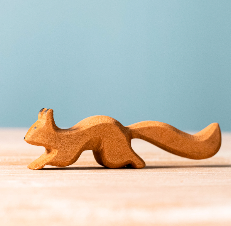 Bumbu Wooden Squirrel, Running